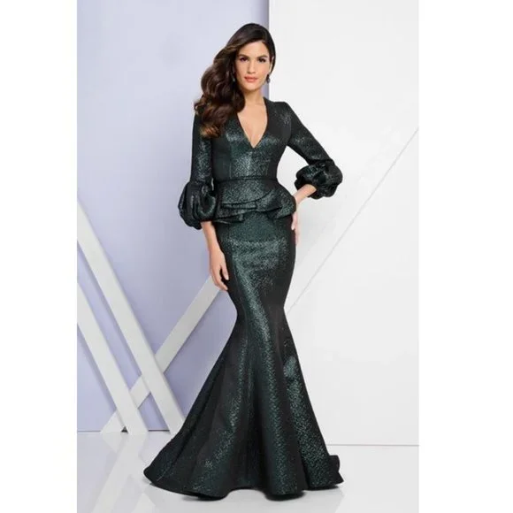 Terani Couture | Dresses | Terani Couture Emerald Metallic 722e4213 Sleek Peplum Mermaid Gown | Poshmark Terani Couture | Dresses | Terani Couture Emerald Metallic 722e4213 Sleek Peplum Mermaid Gown | Poshmark